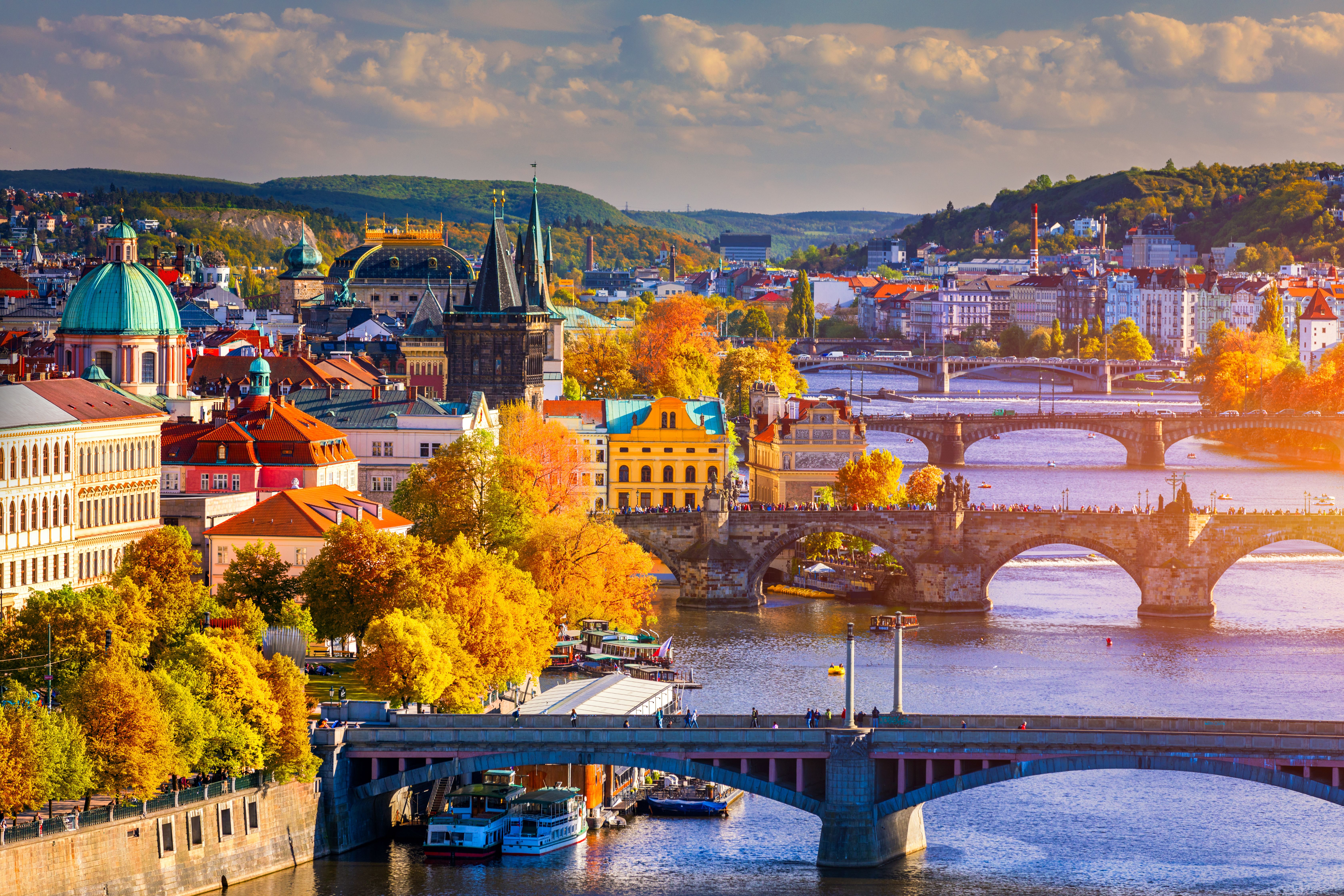 Prague-shutterstock_1487448980.jpg